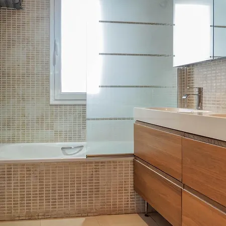 فيلة Riera By Hello Homes